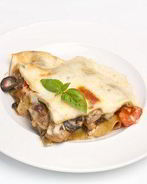 Пирог с беконом и баклажанами в микроволновой печи