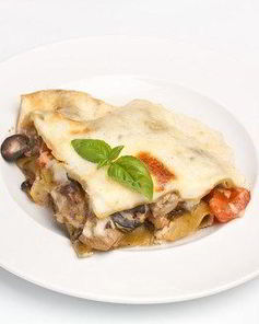 Пирог с беконом и баклажанами в микроволновой печи