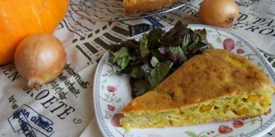 Пирог с луком и тыквой