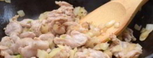 пирог с мясом на сковороде. Шаг 2