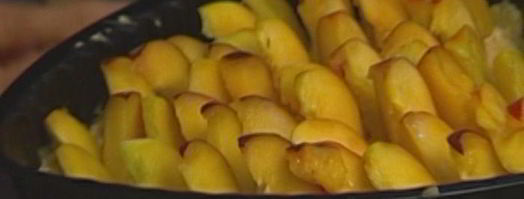 пирог с персиками и миндальным кремом. Шаг 12