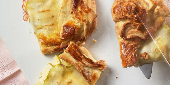 Пирог с творогом и яблоками