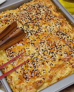 Слоеный пирог с мясом и картошкой