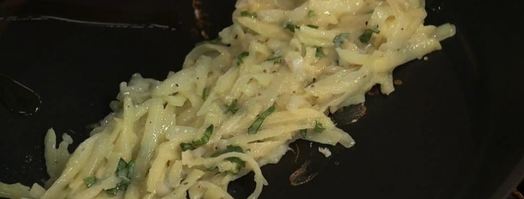 слоеныи пирог с телятинои , кедровыми орешками и грибами. Шаг 5