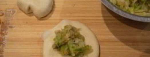 капустные пирожки в духовке. Шаг 6