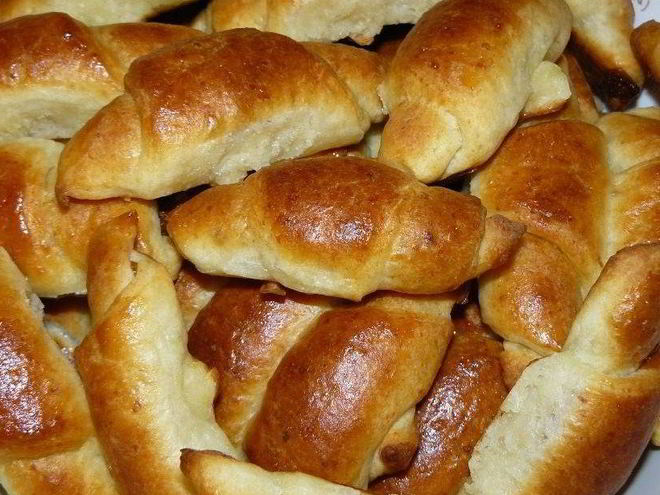 Рецепт нежных пирожков с капустой и яйцом