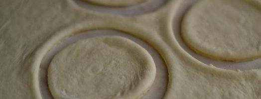 очень вкусные тоненькие пирожки с мясом и картошечкой. Шаг 8