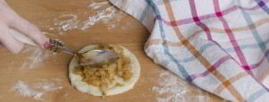 пирожки дрожжевые на воде. Шаг 10