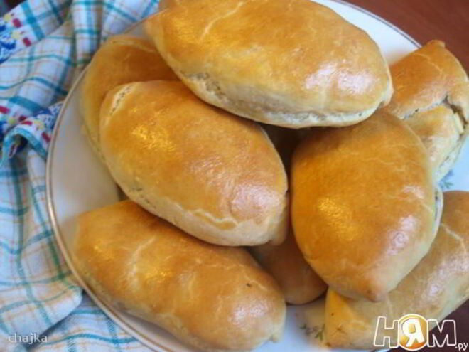 Рецепт пирожков дрожжевых с капустой и мясом