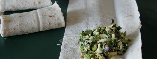 пирожки из лаваша с зеленым луком и яйцом. Шаг 5