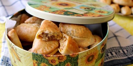 Пирожки из песочного теста