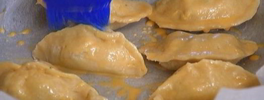 пирожки с картофелем, фетой и розмарином. Шаг 12