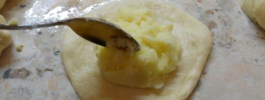 пирожки с картофелем на кефирно-дрожжевом тесте. Шаг 5