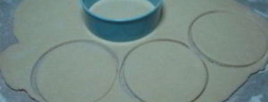 пирожки с куриным фаршем. Шаг 12