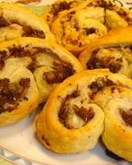 Пирожки с маслинами и розмарином