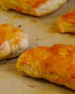 Пирожки с яйцом, сыром и ветчиной