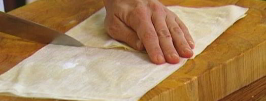 пирожки со шпинатом, курицей и кедровыми орешками. Шаг 7