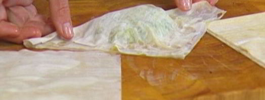 пирожки со шпинатом, курицей и кедровыми орешками. Шаг 8