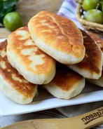 Пирожки со сливой на сковороде