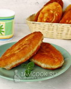 Сладкие жареные пирожки со щавелем