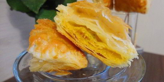 Слоеные пирожки с тыквой и шпинатом