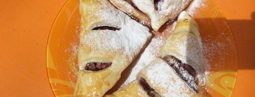 слоеные пирожки с вишнево-кокосовой начинкой. Шаг 6