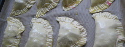 слоеные пирожки с ягодами в шоколаде. Шаг 5