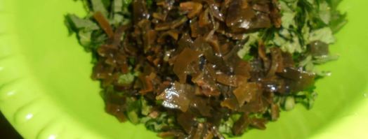 цельнозерновые пирожки со снытью, морской капустой и яйцом. Шаг 5