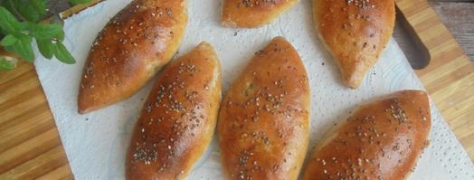 цельнозерновые пирожки со снытью, морской капустой и яйцом. Шаг 9