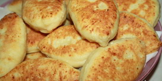 Творожные пирожки с рубленой курицей