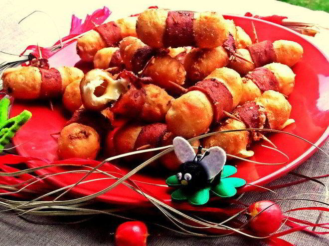 Рецепт закусочных пирожков с сыром и ветчиной муравьи