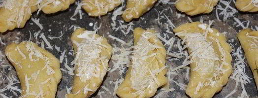 закусочные пирожки с тунцом и сыром джюгас. Шаг 6