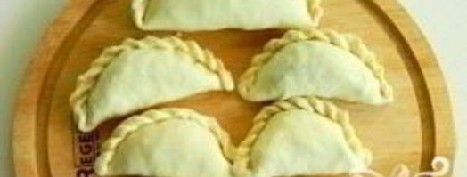 жареные пирожки из слоеного теста. Шаг 2