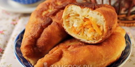 Жареные пирожки с квашеной капустой