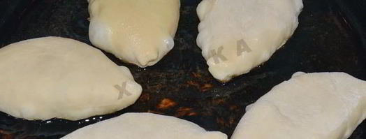 жареные пирожки с луком и яйцом на кефире. Шаг 15