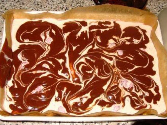 Рецепт брауни с крим-чизом и малиной