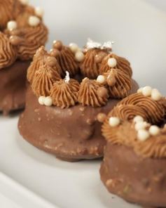 Фисташковое пирожное