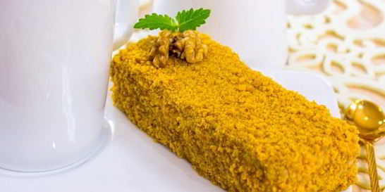 Медовое пирожное