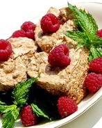 Миндально-кунжутные пирожные с мятой