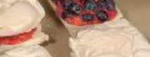 миндальные пирожные с ягодами. Шаг 5