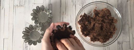 песочные корзиночки с фруктами пирожные. Шаг 5