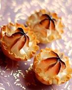 Пирожное из теста фило с меренгой