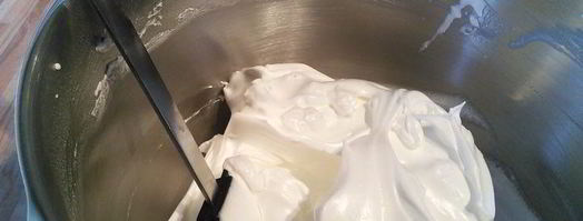 пирожное павлова со свежими ягодами. Шаг 3