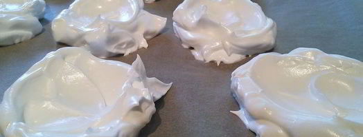 пирожное павлова со свежими ягодами. Шаг 4