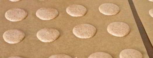 пирожные макарон с чаем эрл грей и соленой карамелью. Шаг 15