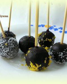 Пирожные на палочке