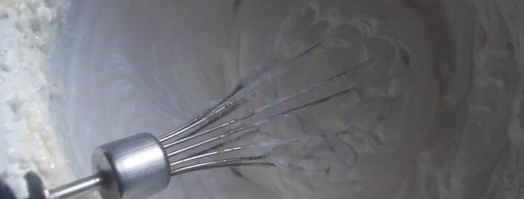 пирожные с карамельными яблочками и белковым кремом подарок для себя. Шаг 5