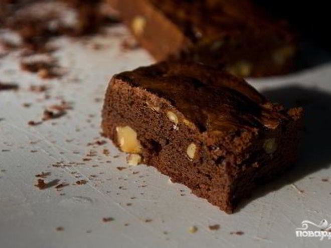 Рецепт шоколадных пирожных с грецкими орехами