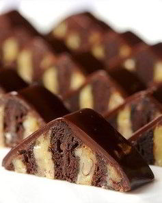 Шоколадные пирожные с кремом из мятного ликера