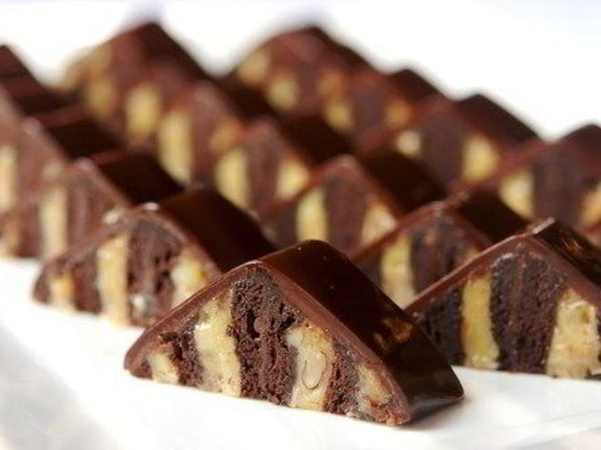 Рецепт шоколадных пирожных с кремом из мятного ликера